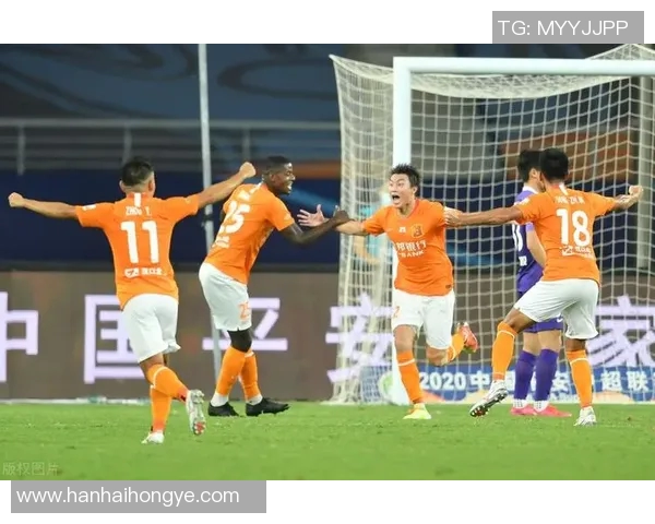 武汉卓尔迎战广州恒大争夺中超积分榜重要位置的关键之战