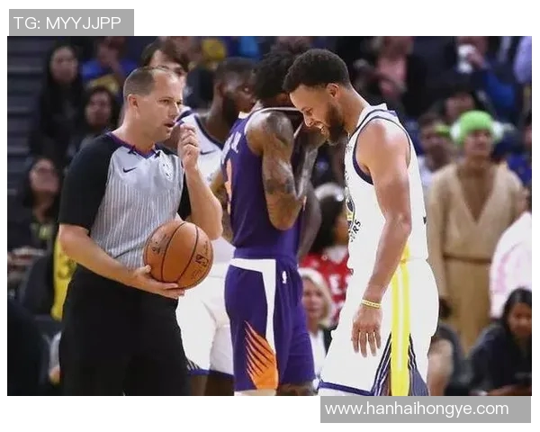 勇士对阵骑士比赛中库里意外受伤球队面临严峻考验